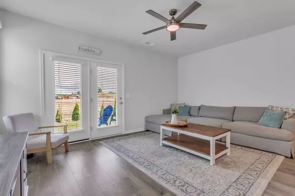 Columbia, TN 38401,1301 Weakly Way