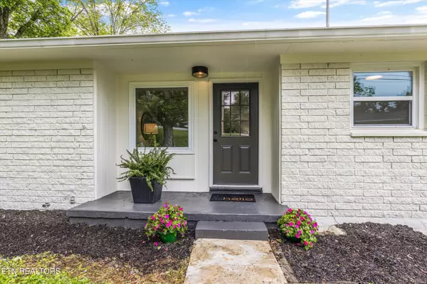 Kingston, TN 37763,812 Sunset Drive