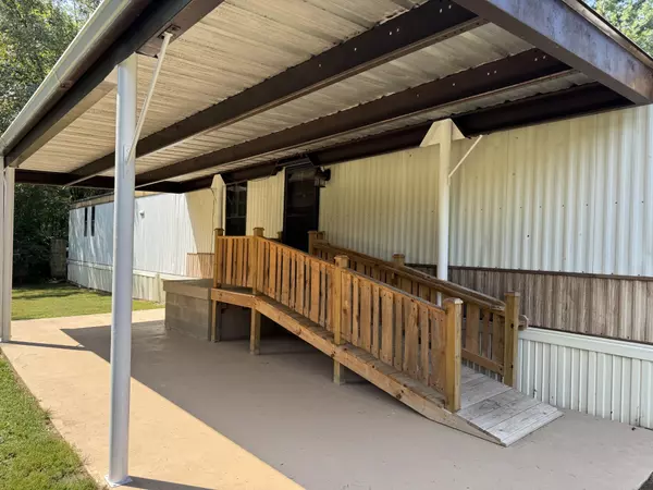 Castalian Springs, TN 37031,250 Breeze Inn Rd