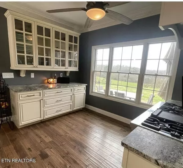 Tazewell, TN 37879,257 Holt Ridge Rd