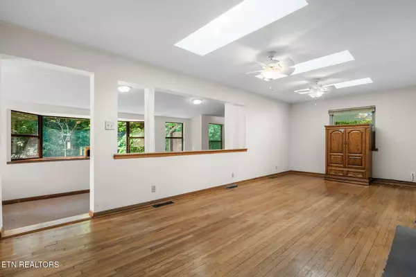 Oak Ridge, TN 37830,173 California Ave