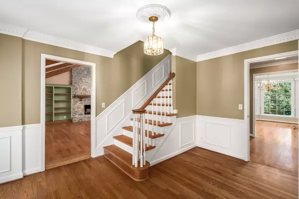 Brentwood, TN 37027,9228 Fox Run Dr