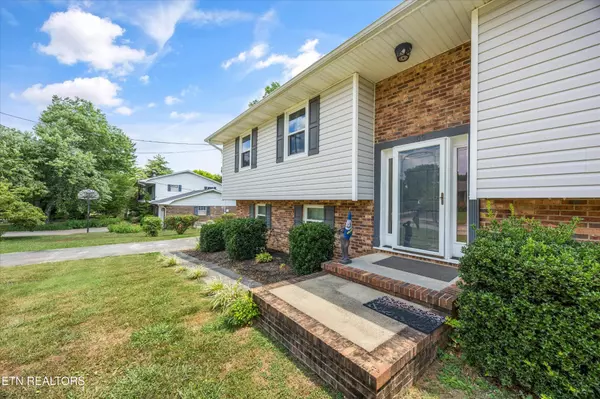 Maryville, TN 37804,102 Candora Rd