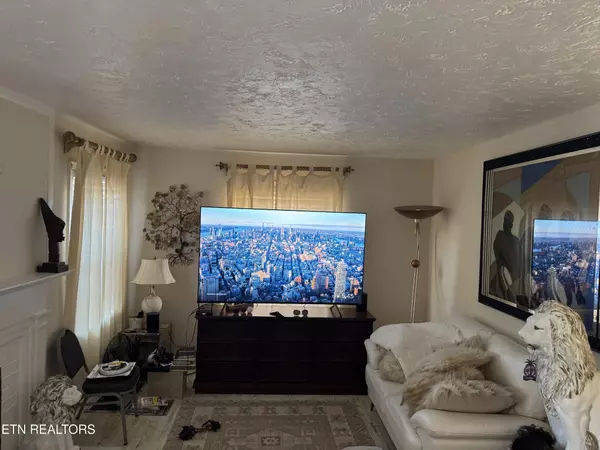 Knoxville, TN 37914,301 S Mary St