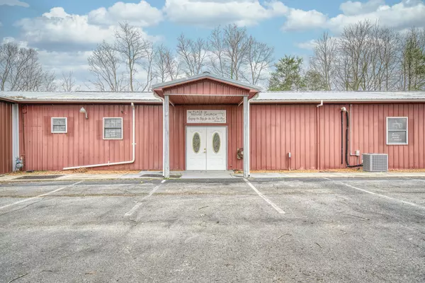 164 Oak Rd, Crossville, TN 38555