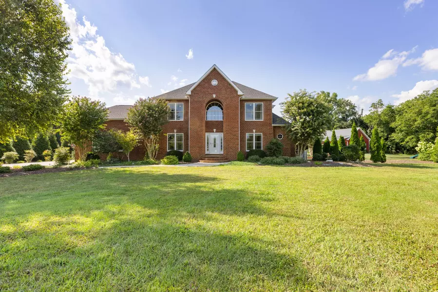 1825 N Lovvorn Rd, Christiana, TN 37037