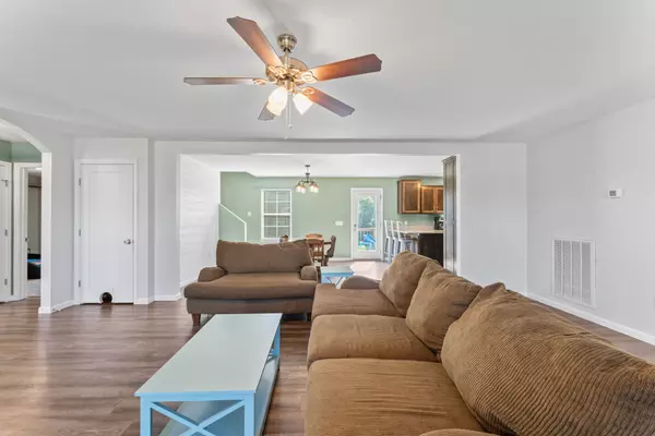 Chapel Hill, TN 37034,1518 Azalee Ln