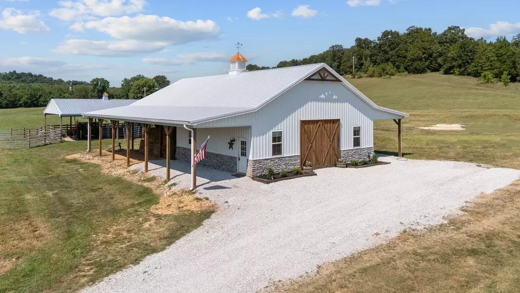 6405 Clydeton Road, Waverly, TN 37185
