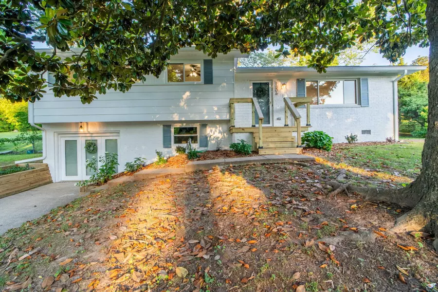 1306 Phyllis Lane, Chattanooga, TN 37421