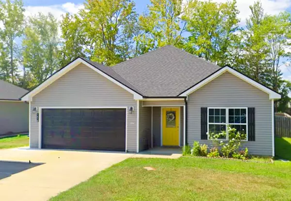 1616 Parkside Dr, Clarksville, TN 37042