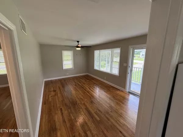 Knoxville, TN 37918,5112 Rockcrest Rd