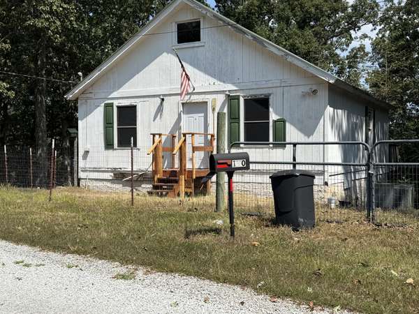 190 Dogwood Dr,  Holladay,  TN 38341