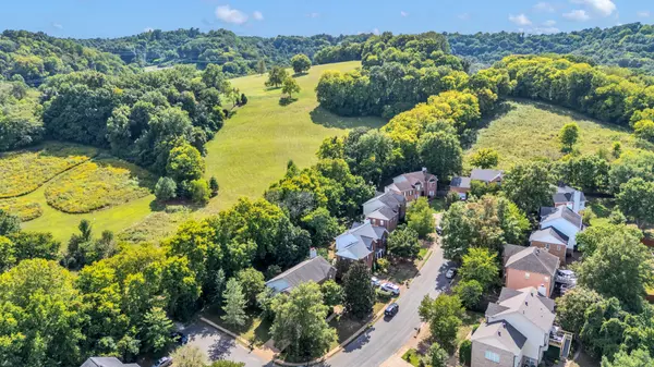 Nashville, TN 37221,8169 Londonberry Rd