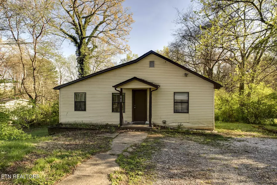 1013 Beaman Lake Rd, Knoxville, TN 37914