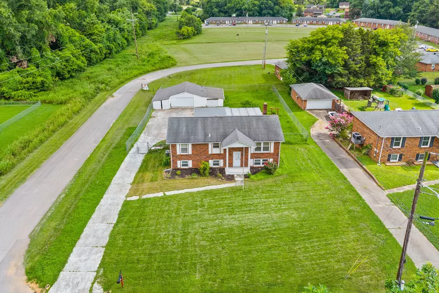 334 Bancroft Dr, Clarksville, TN 37042