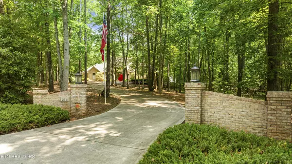 Loudon, TN 37774,214 Coyatee Drive