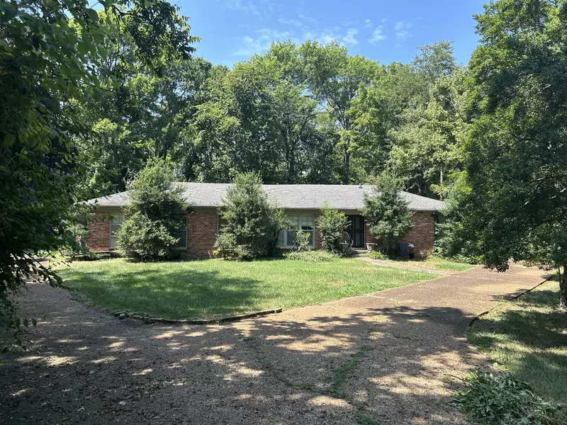 4413 Estes Rd, Nashville, TN 37215