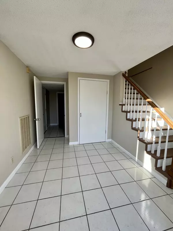 Clarksville, TN 37043,1565 Barrett Dr