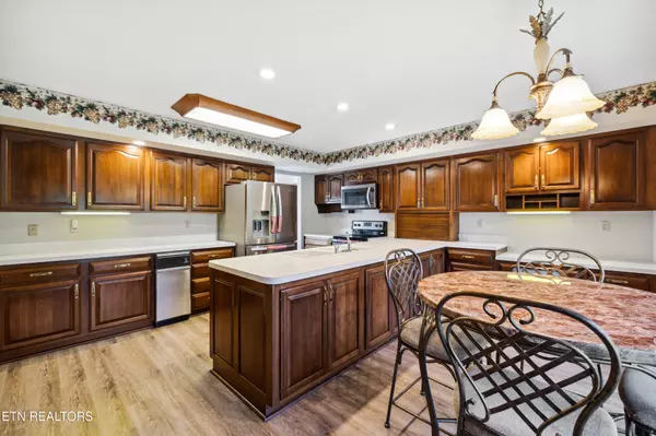 Lenoir City, TN 37772,4202 Brooksview Rd
