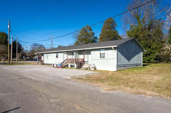 Graysville, TN 37338,401 Red Maple Street