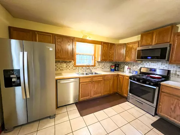 Dandridge, TN 37725,1027 Dean Cir