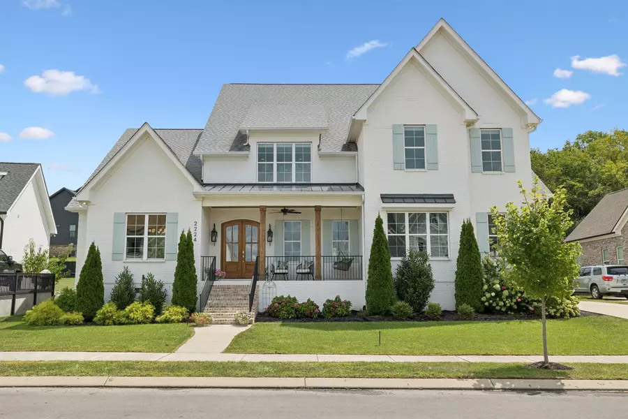 2224 Brakeman Ln, Thompsons Station, TN 37179