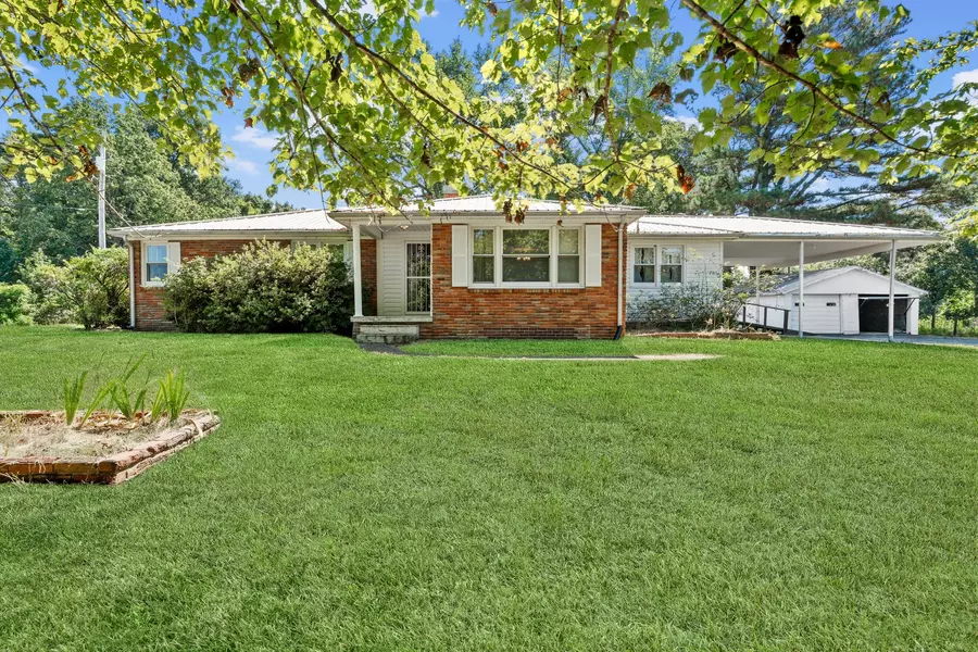 5295 Marion Rd, Cunningham, TN 37052