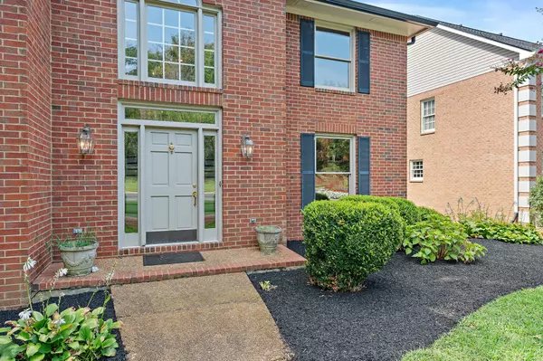 Nashville, TN 37215,61 Ravenwood Hills Cir