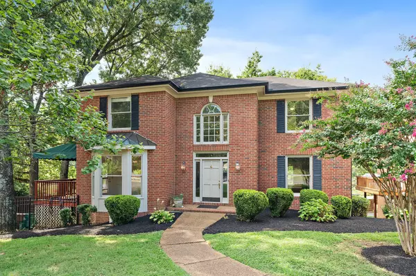 61 Ravenwood Hills Cir, Nashville, TN 37215