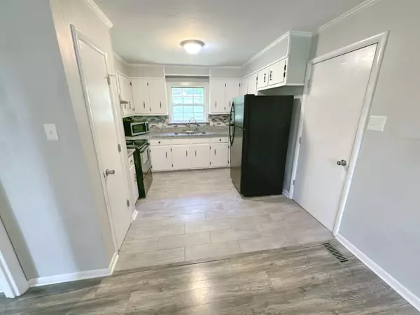 Brush Creek, TN 38547,7 Switchboard Rd