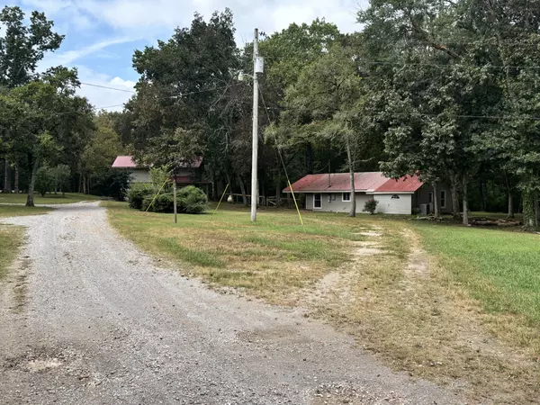 Columbia, TN 38401,3514 Tobe Robertson Rd