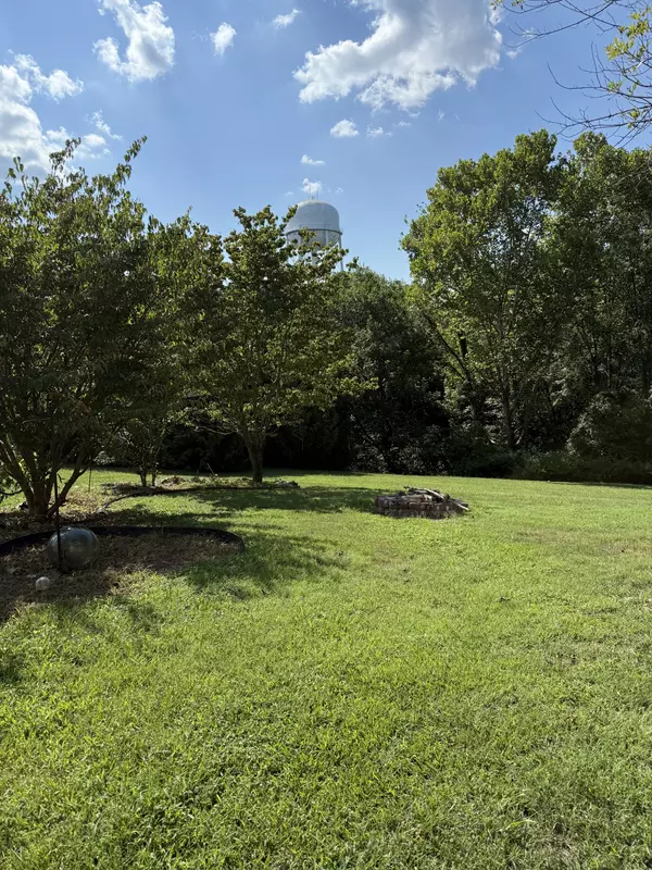 Red Boiling Springs, TN 37150,507 Lafayette Rd