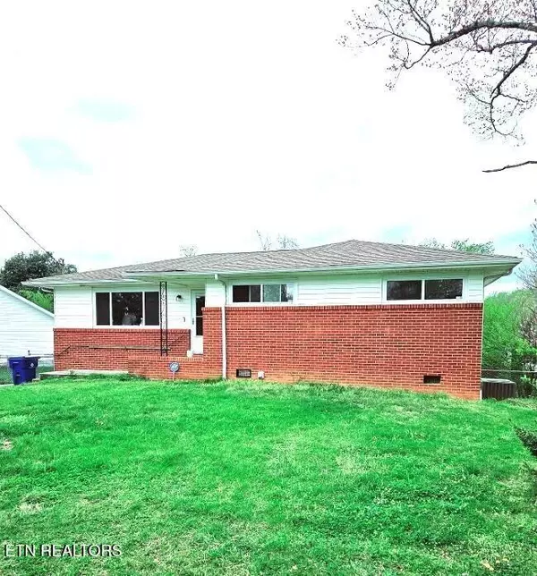 Oak Ridge, TN 37830,102 E Hutchinson Circle