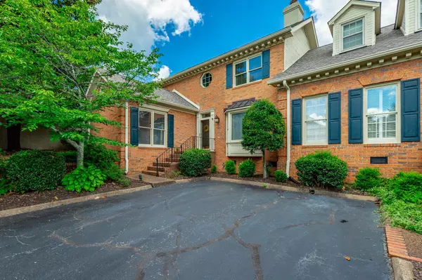 802 Signal Mountain Boulevard #121, Signal Mountain, TN 37377