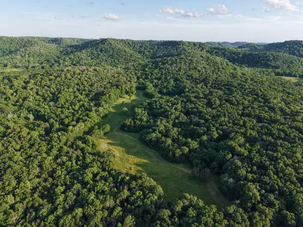 1 Millersburg Rd, Christiana, TN 37037
