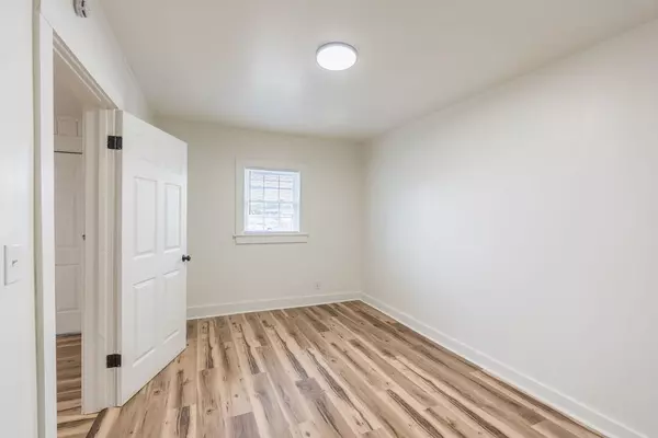 Hopkinsville, KY 42240,110 S Virginia St #S