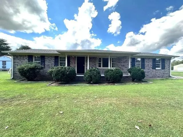 420 General Forrest Dr, Bruceton, TN 38317