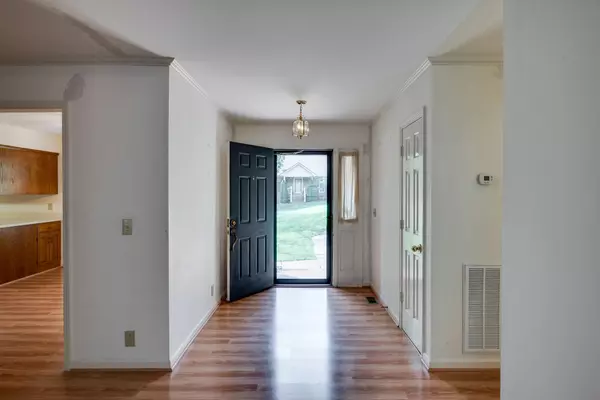 Brentwood, TN 37027,5671 Oakes Dr