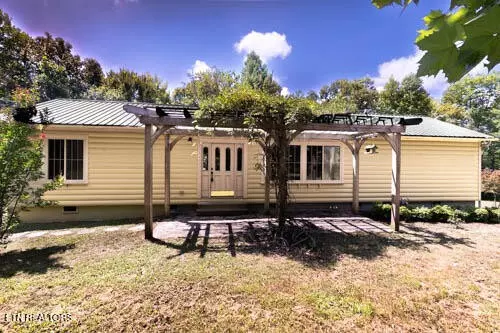 258 Charlie Newberry Rd, Lancing, TN 37770