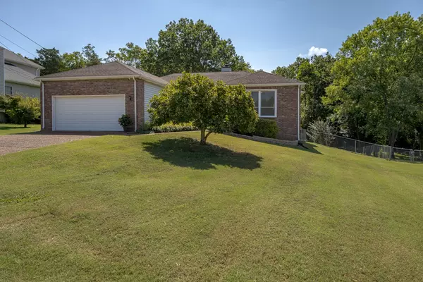 Antioch, TN 37013,3545 Roundwood Forest Dr