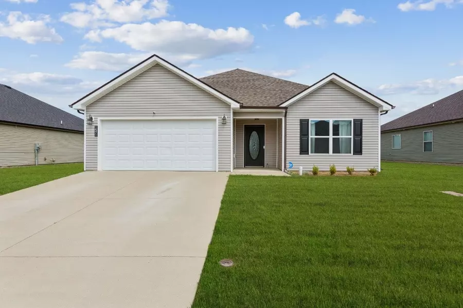 1571 Parkside Dr, Clarksville, TN 37042