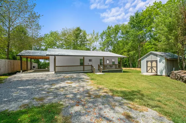 Franklin, KY 42134,146 Groves Ln