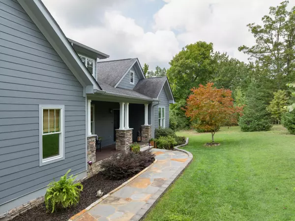 Signal Mountain, TN 37377,280 Pine Ridge Drive