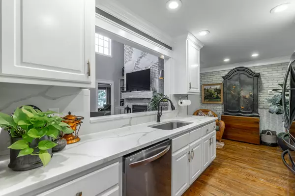 Chattanooga, TN 37419,743 Outlook Lane