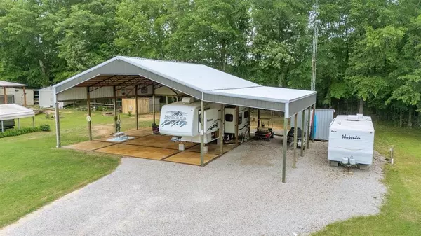 Savannah, TN 38372,205 Bynum Terry Way