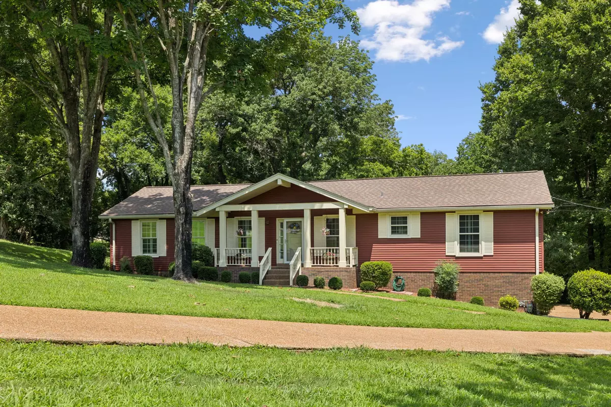 Brentwood, TN 37027,6404 Cloverbrook Dr