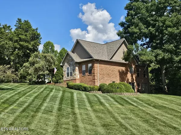 Maryville, TN 37801,1403 Chickadee Circle