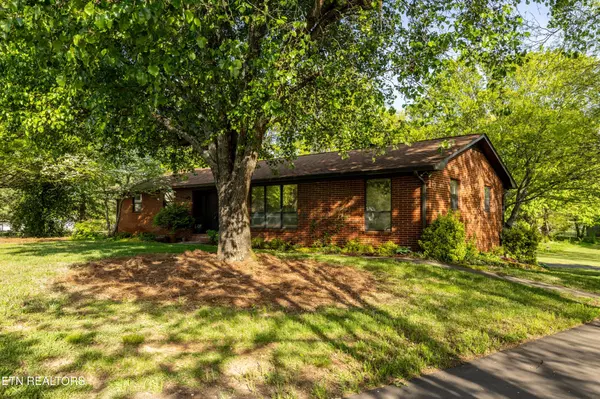 2815 Sevierville Rd, Maryville, TN 37804