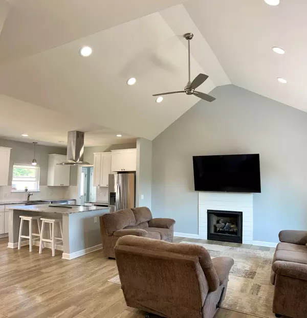 Dickson, TN 37055,241 Fairview Rd