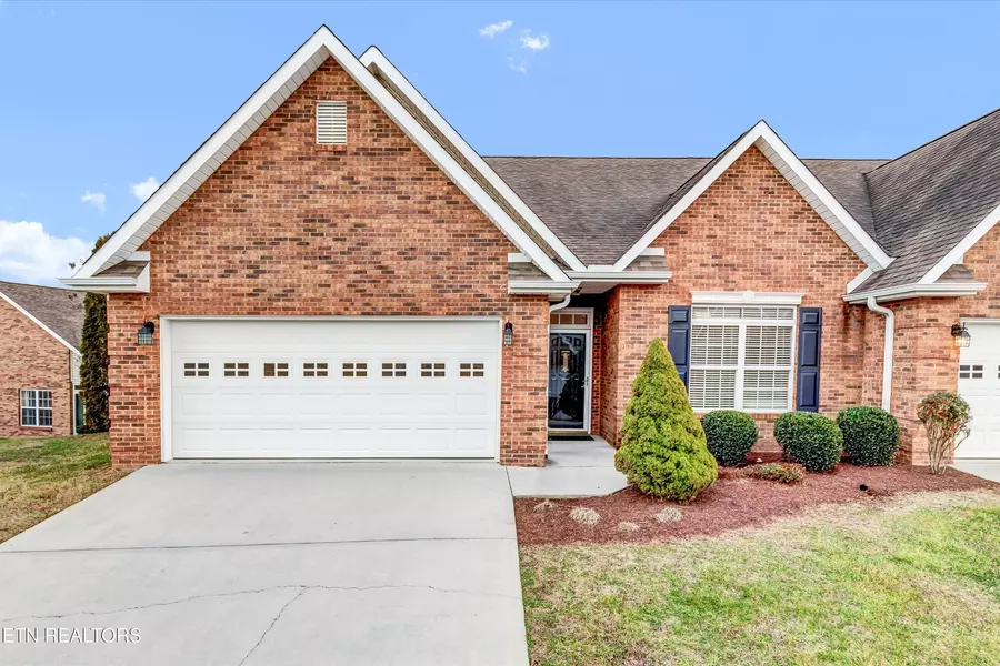 165 River Garden Court, Sevierville, TN 37862